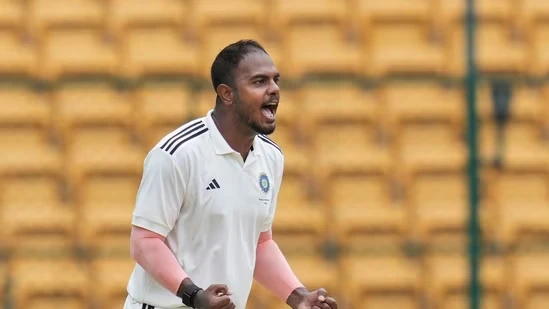 Yash Dayal gets India call for Bangladesh Test Series | Walking Wicket (Images_ ©Twitter_X)