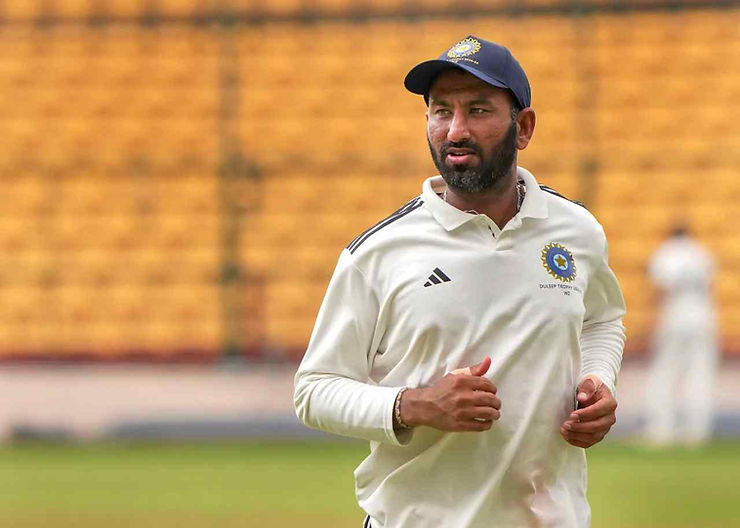 Ranji Trophy 2023-24_ Cheteshwar Pujara scored 243 against Jharkhand _ Walking Wicket (Photo_ ©X_Twitter)