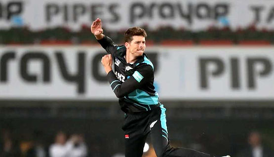 India vs New Zealand, 1st T20I, 2022-23_ Mitchell Santner bowled a magical spell (2-11) against India in Ranchi; NZ beat India _ Walking Wicket (Image_ ©BCCI_Twitter)