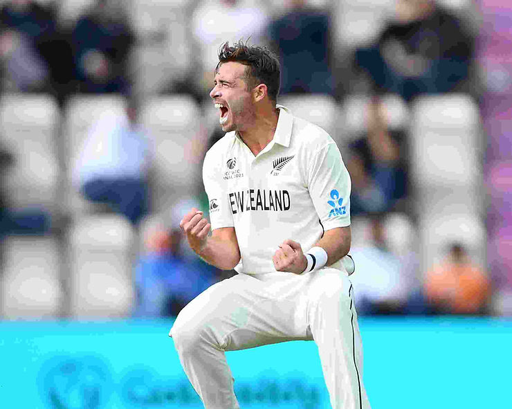 Tim Southee scored 30 runs in 1st innings and have taken 2/17 in 2nd innings so far