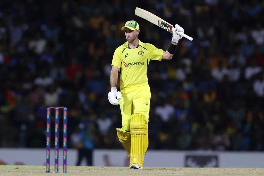 T20 World Cup 2022_ Glenn Maxwell raises his bat as he scores half century off 35 balls against Sri Lanka _ Walking wicket (Photo_ ©ICC/Twitter)