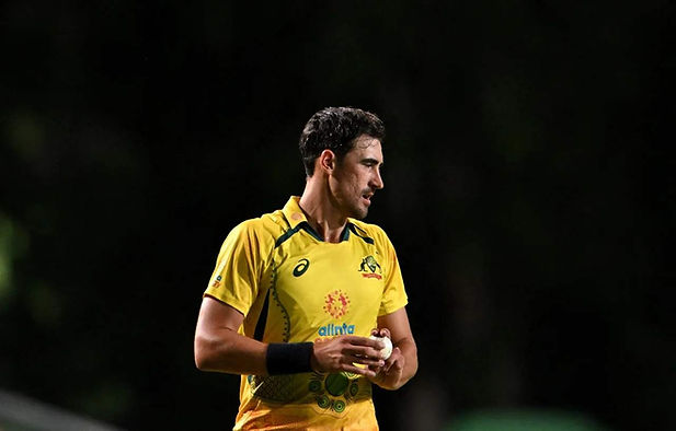 Mitchell Starc hasn't featured in any of the IPL season since 2015 | Walking Wicket (Photo: AFP/Getty Images)