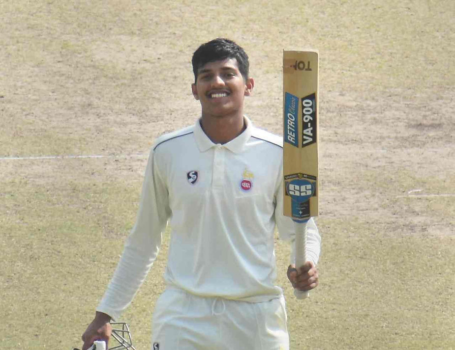Yash Dhull named captain of Delhi Ranji team; Yash Dhull has played only 8 first class games _ Walking Wicket (Source_ ©Twitter)