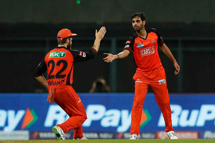 IPL 2022, MI vs SRH, Top Performances_ Bhuvneshwar Kumar bowled a wicket and maiden 19th over against Mumbai Indians _ Walking Wicket (Images ©BCCI_IPL)