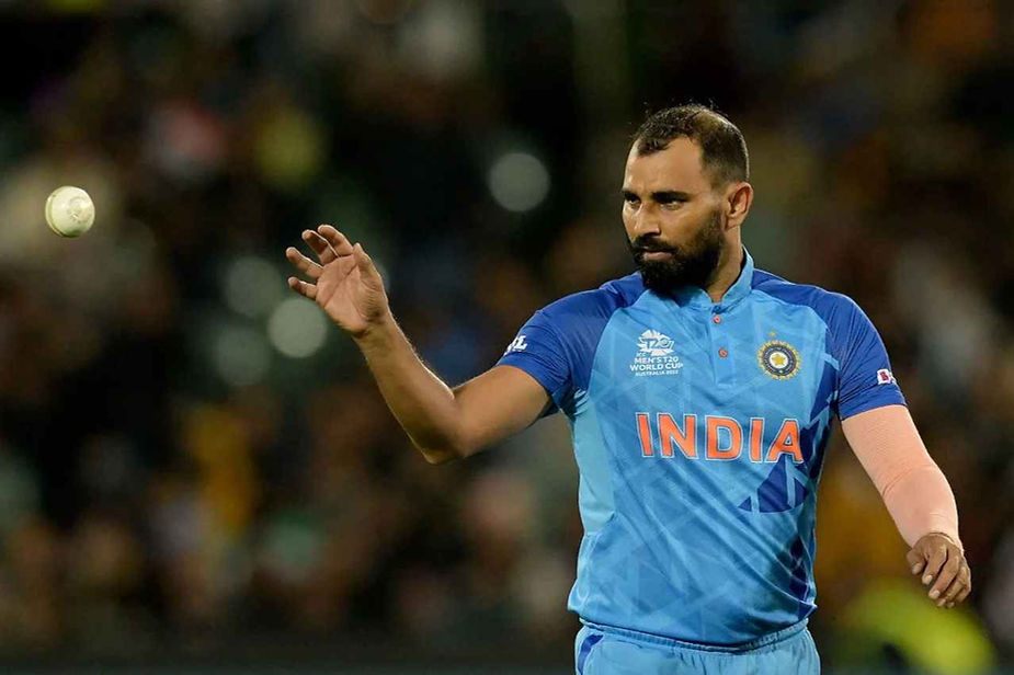 ICC Men's T20 World Cup 2022, Super 12, Group 2, India vs Zimbabwe_ Mohammed Shami took 2-14 against Zimbabwe; India beat Zimbabwe _  Walking Wicket (Photo_ ©AFP_Getty Images)