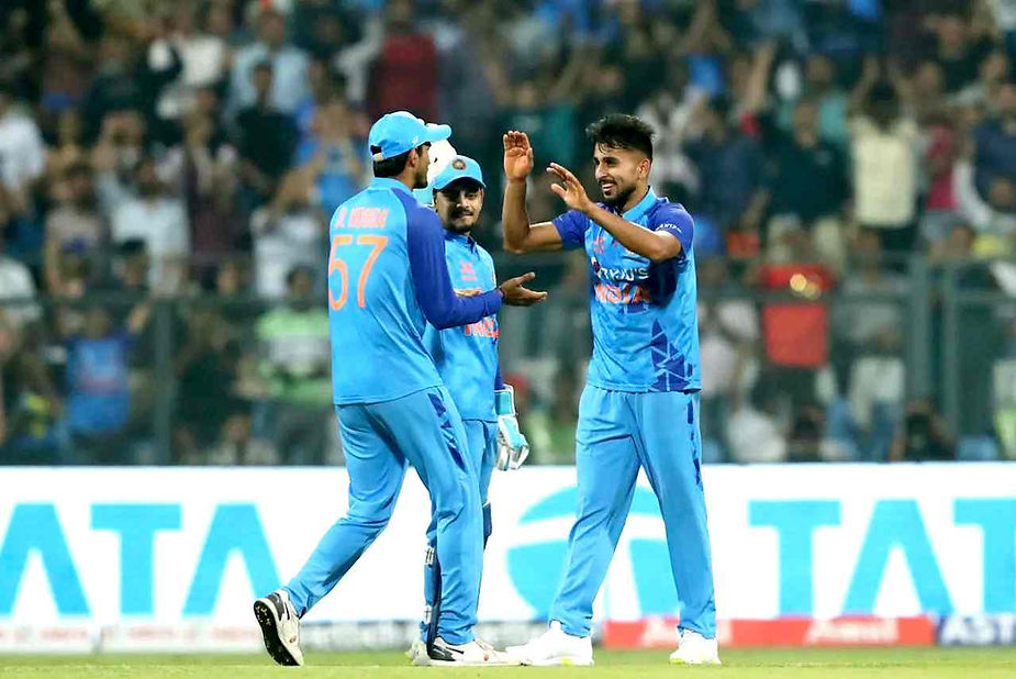 India vs Sri Lanka, 1st T20I, 2022-23, Top Performances_ Umran Malik impresses with 2-27 against Sri Lanka in 1st T20I _ Walking Wicket (Source_ ©BCCI)