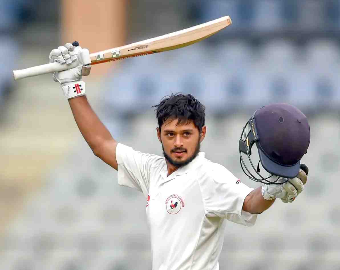 Priyank Panchal retires after getting 8856 runs in FC cricket.